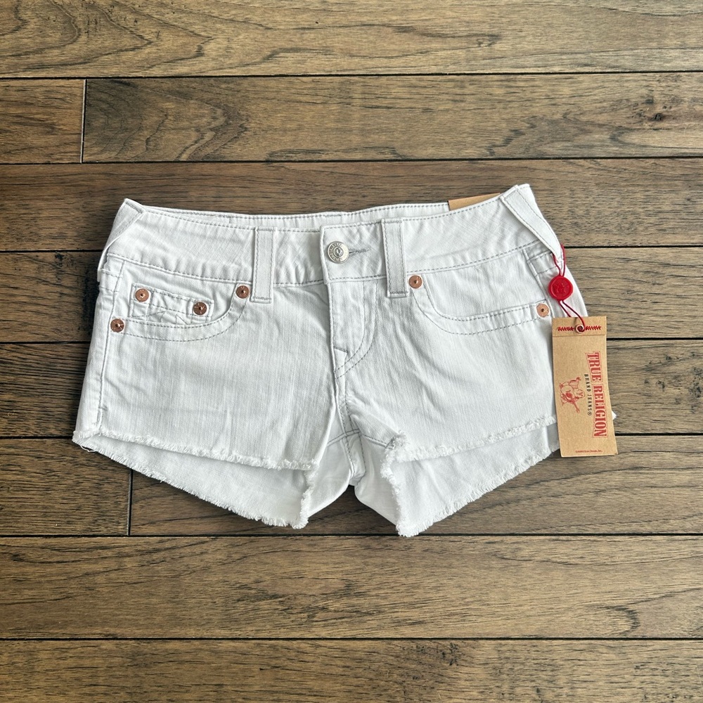 NWT True Religion 26 White Shorts
